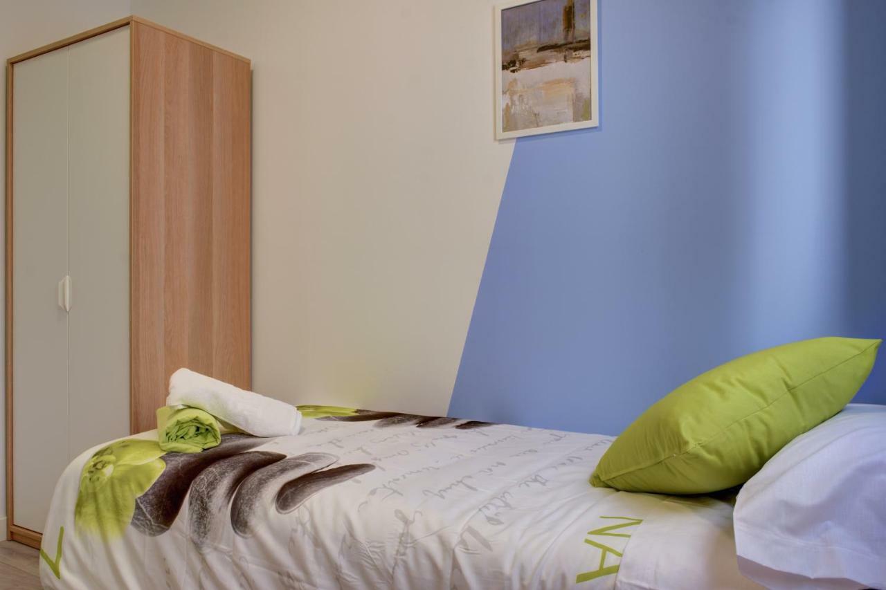 Apartamentos San Lazaro 2 Zaragoza Luaran gambar